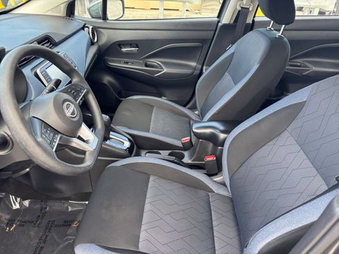 Used 2025 Nissan Versa SV FWD image 36