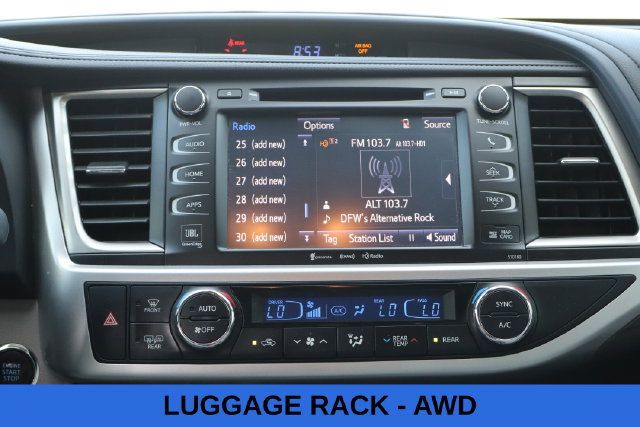 Used 2017 Toyota Highlander Limited AWD/4WD image 10