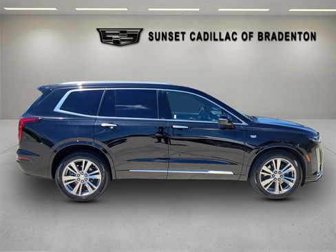 Certified 2023 Cadillac XT6 Premium Luxury AWD/4WD image 3