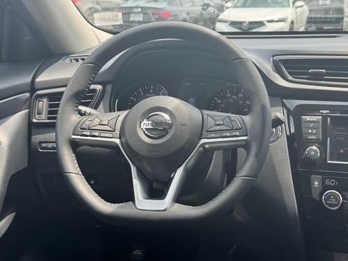Used 2020 Nissan Rogue SV AWD/4WD image 14