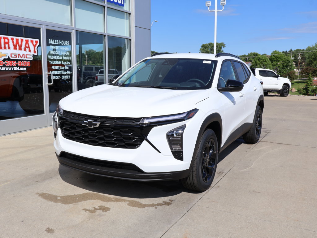 New 2026 Chevrolet Trax LT w/ Driver Confidence Package FWD image 6