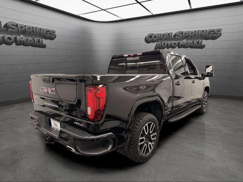 Used 2024 GMC Sierra 1500 AT4 w/ Technology Package AWD/4WD image 5