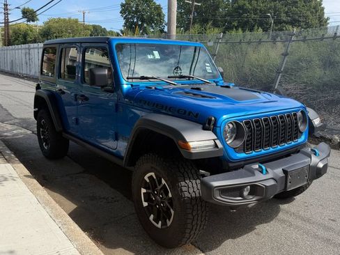 Used 2024 Jeep Wrangler Unlimited Rubicon 4xe AWD/4WD image 4