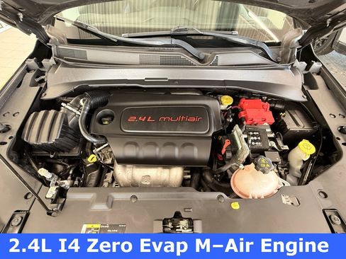 Used 2019 Jeep Compass Latitude w/ Cold Weather Group image 38