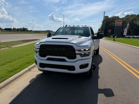 New 2026 RAM 3500 Laramie w/ Night Edition AWD/4WD image 19