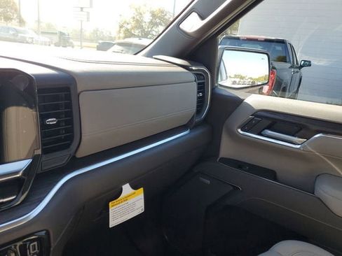 New 2026 GMC Sierra 1500 SLT w/ SLT Premium Plus Package image 28