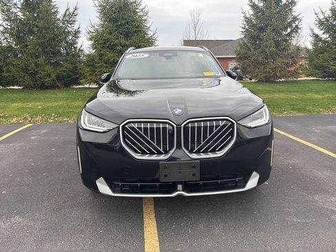 Used 2025 BMW X3 xDrive30i w/ Premium Package image 9