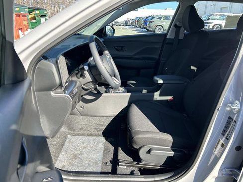 New 2026 Hyundai Kona SE image 6