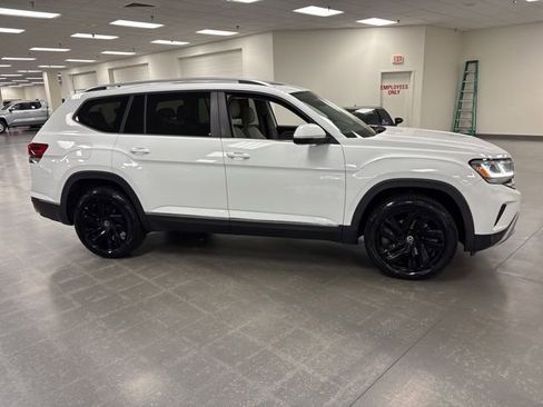 Used 2021 Volkswagen Atlas SEL AWD/4WD image 8