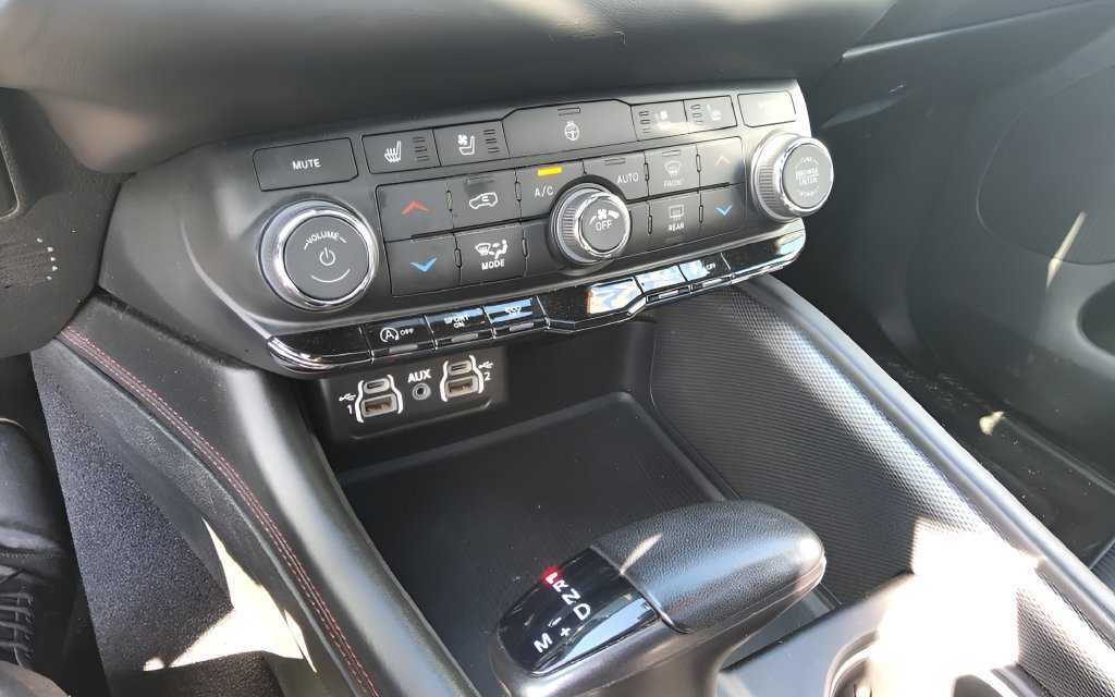 Used 2023 Dodge Durango GT AWD/4WD image 14