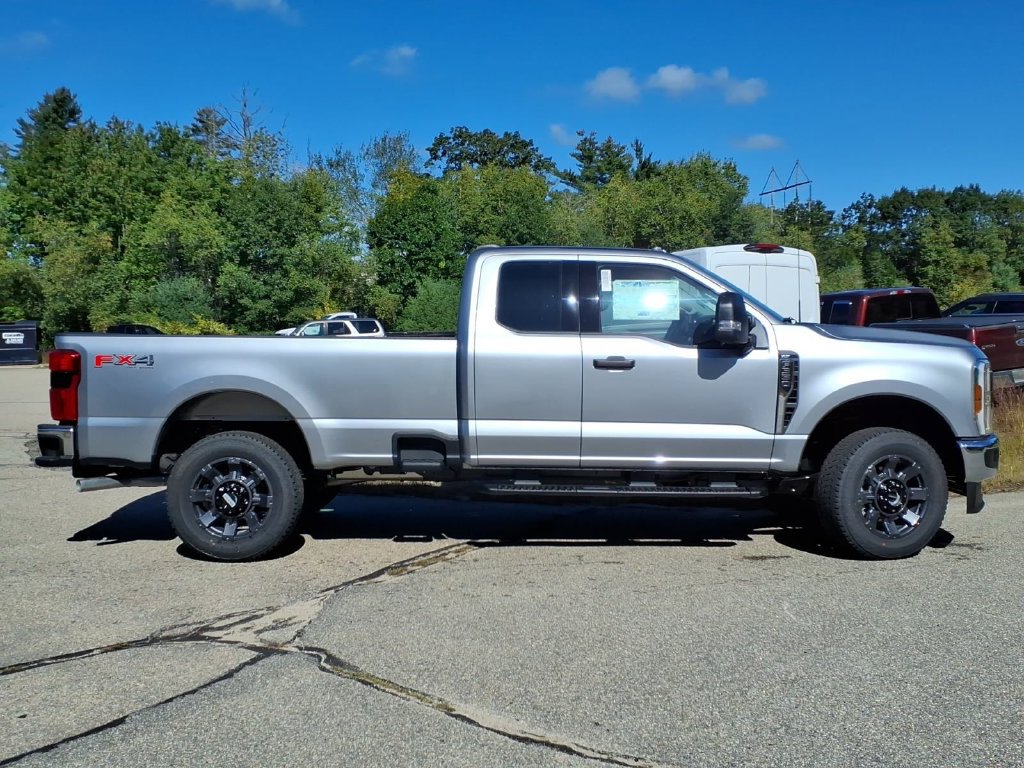 New 2027 Ford F350 XLT w/ 360-Degree Camera Package AWD/4WD image 4