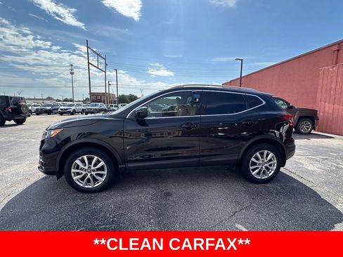 Used 2021 Nissan Rogue Sport SV FWD image 2