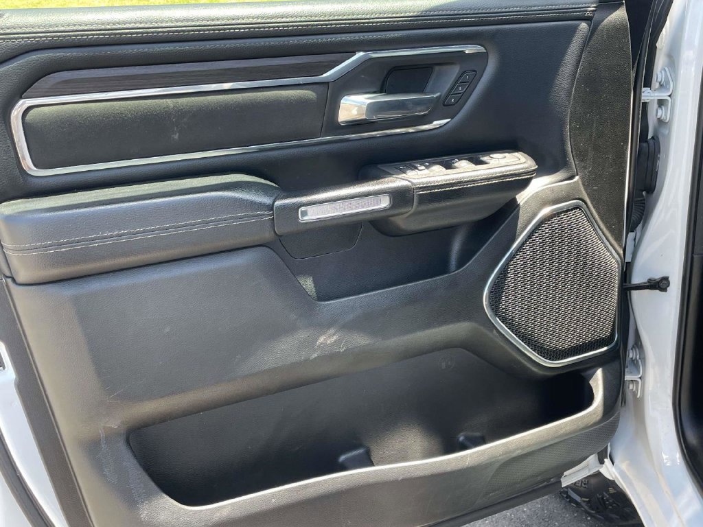 Used 2025 RAM 1500 Laramie AWD/4WD image 12