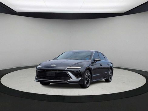 Used 2025 Hyundai Sonata SEL FWD image 4