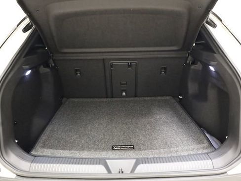 Used 2023 Volkswagen ID.4 Pro S Plus image 28