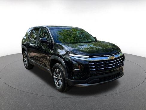 Used 2025 Chevrolet Equinox LT AWD/4WD image 1