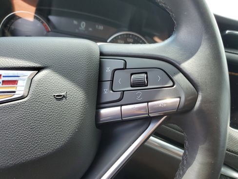 Used 2024 Cadillac XT6 Luxury w/ LPO, Floor Liner Package AWD/4WD image 22