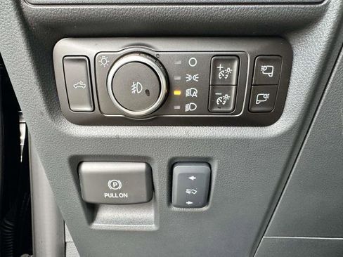 New 2025 Ford F150 Lariat w/ Equipment Group 501A Mid image 18