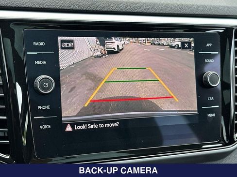 Used 2023 Volkswagen Atlas Cross Sport SE w/ Panoramic Sunroof Package FWD image 19