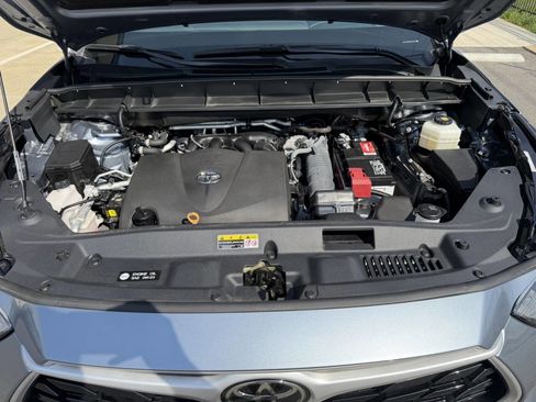 Used 2022 Toyota Highlander XLE image 39