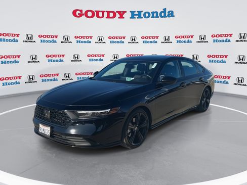 Used 2024 Honda Accord Sport image 4