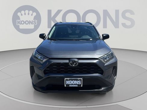 Used 2021 Toyota RAV4 LE AWD/4WD image 11