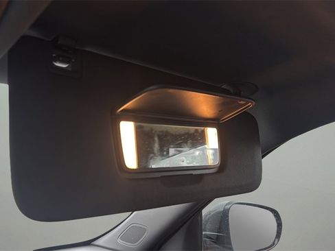 Used 2021 Chevrolet TrailBlazer RS w/ Sun and Liftgate Package image 31