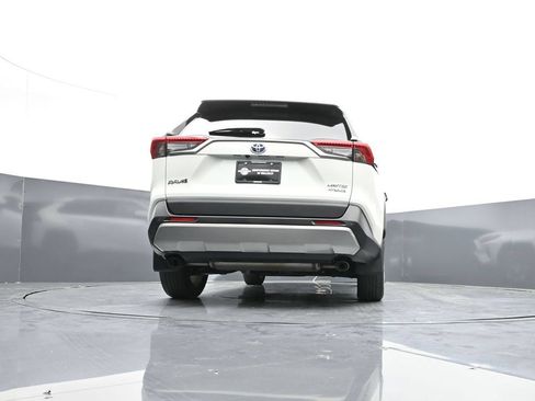 Used 2022 Toyota RAV4 Limited w/ Limited Grade Weather Package AWD/4WD image 18