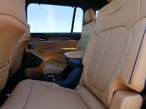 New 2026 Jeep Grand Cherokee L Summit image 10