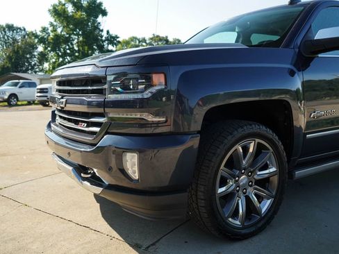 Used 2018 Chevrolet Silverado 1500 LTZ Z71 w/ Centennial Edition AWD/4WD image 18