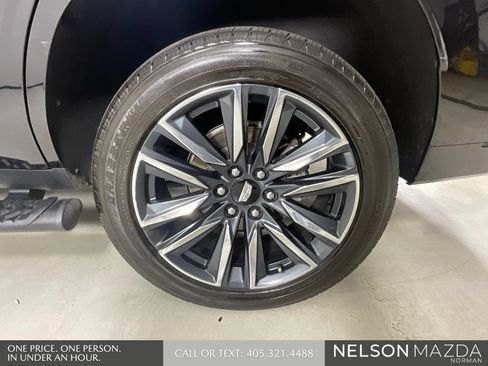 Used 2023 Cadillac Escalade Sport AWD/4WD image 10