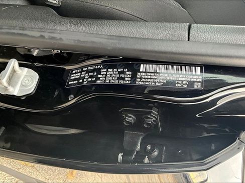 Used 2017 Jeep Renegade Latitude w/ Cold Weather Group image 18