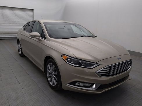 Used 2017 Ford Fusion SE w/ Fusion SE Technology Package image 13