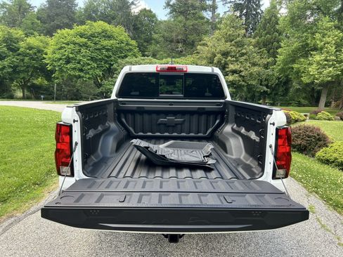 Used 2025 Chevrolet Colorado LT w/ Advanced Trailering Package RWD image 25