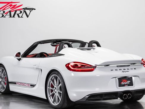Used 2016 Porsche Boxster Spyder RWD image 3