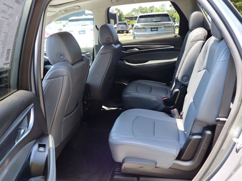 Used 2021 Buick Enclave Essence w/ Sound and Sites Package AWD/4WD image 44
