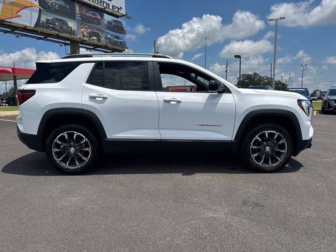 Used 2026 GMC Terrain Elevation w/ Elevation Premium Package AWD/4WD image 8