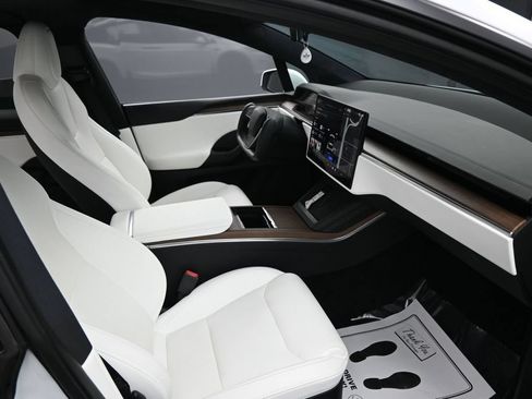 Used 2023 Tesla Model X AWD/4WD image 29