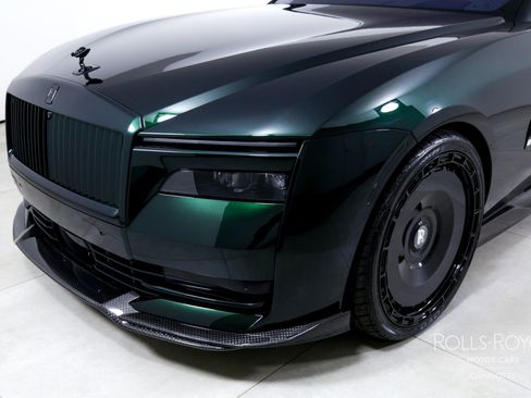 Used 2024 Rolls-Royce Spectre w/ Spectre Launch Package image 39