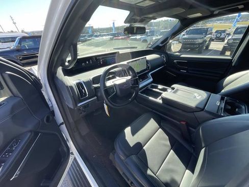 New 2025 Ford Expedition Max Platinum w/ Stealth Appearance Package image 7