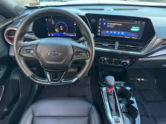 Used 2025 Chevrolet Trax RS w/ Driver Confidence Package FWD image 12