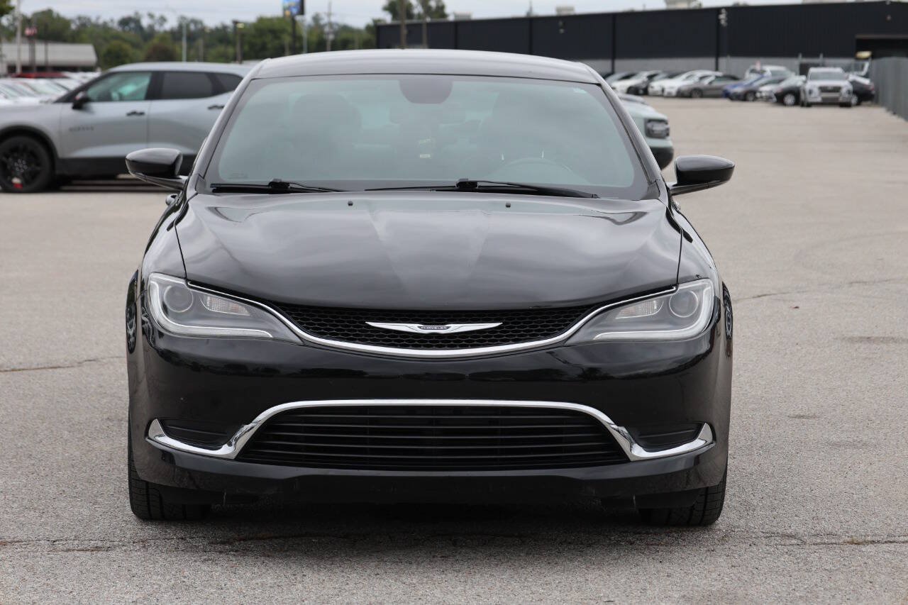 Used 2015 Chrysler 200 S w/ Navigation & Sound Group I FWD image 5