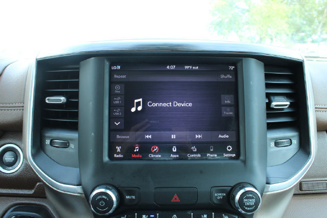 Used 2019 RAM 1500 Laramie AWD/4WD image 21