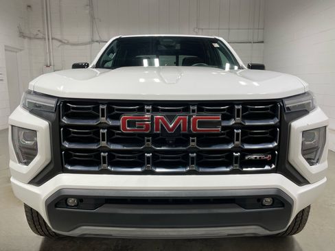 Used 2023 GMC Canyon AT4 w/ AT4 Premium Package AWD/4WD image 2