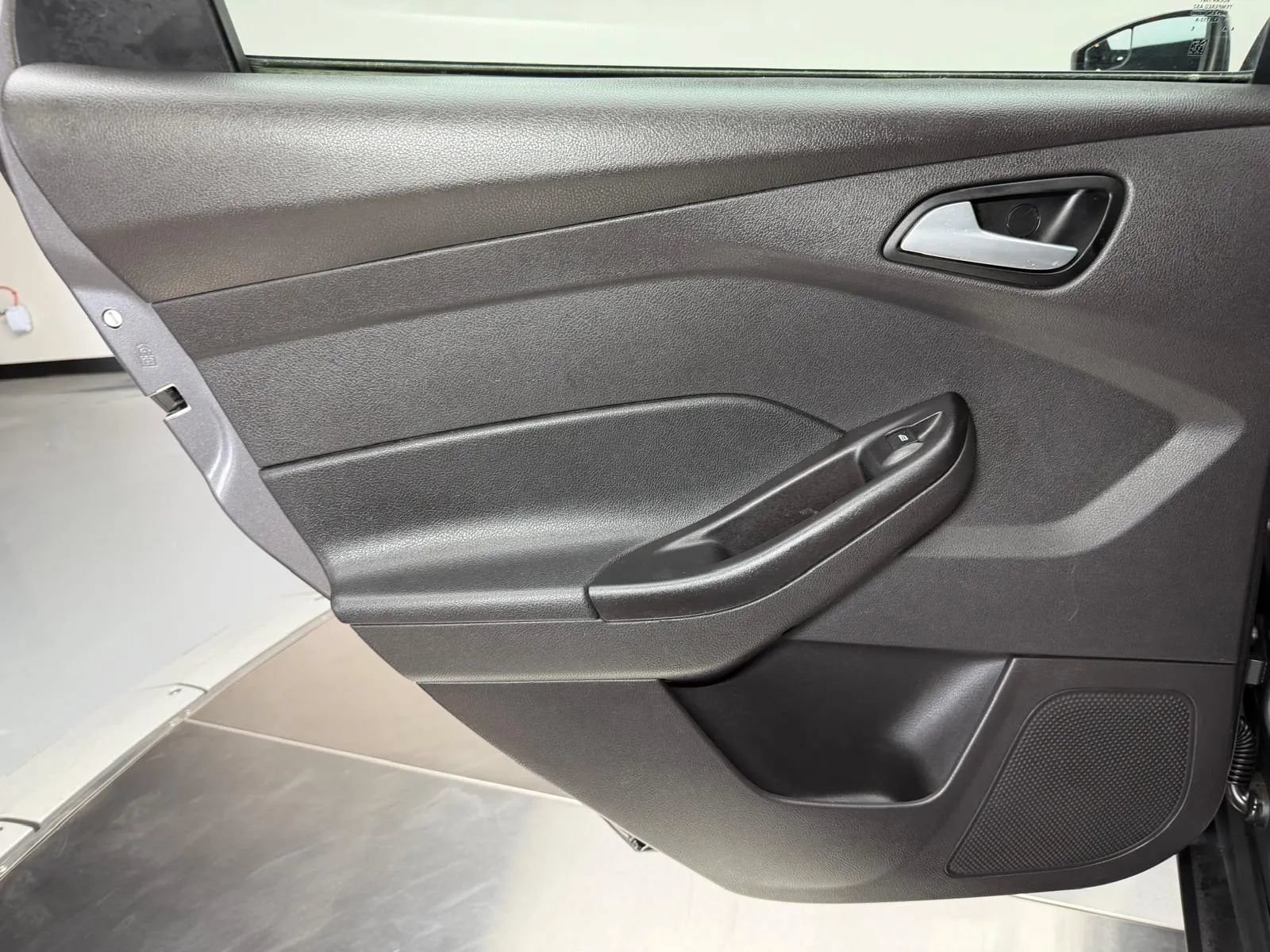 Used 2014 Ford Focus SE FWD image 16