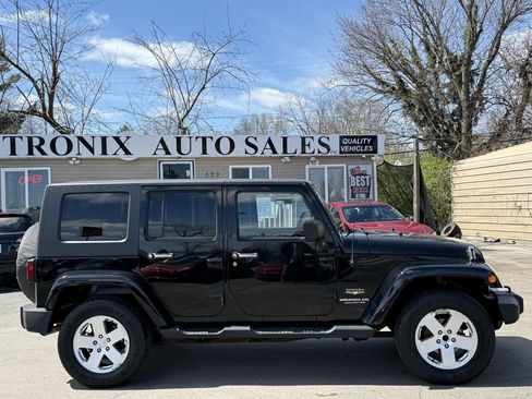 Used 2010 Jeep Wrangler Unlimited Sahara w/ Dual Top Group image 5
