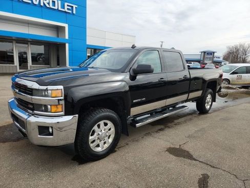 Used 2015 Chevrolet Silverado 2500 LT w/ Z71 Package, Off-Road image 2