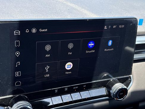 New 2026 GMC Canyon Elevation w/ LPO, Black Badging Package RWD image 15