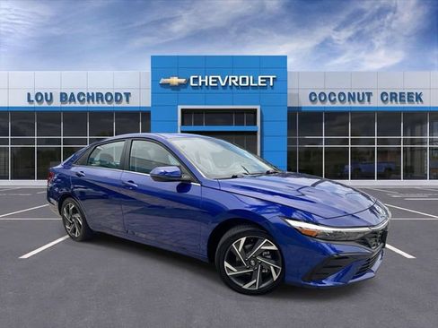 Used 2025 Hyundai Elantra Limited FWD image 1