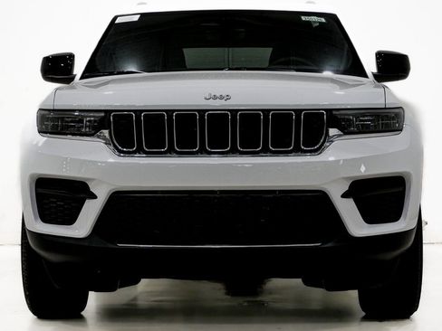 New 2025 Jeep Grand Cherokee Laredo X w/ Luxury Tech Group I image 2